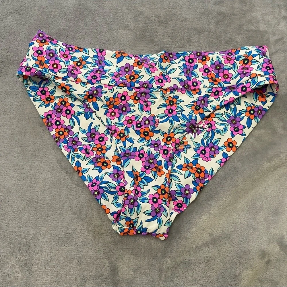 New! Frankie’s Bikinis Nick Bikini bottoms flower farm 24138